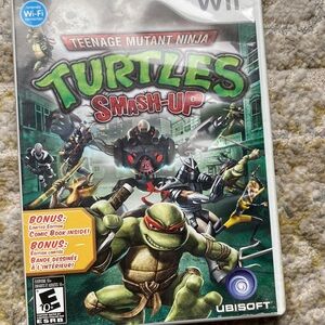 ❤️ 3 for 25! Teenage Mutant Ninja Turtles: Smash-Up for Wii - Green